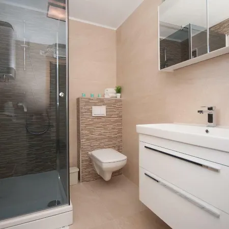 Ivan Apartment *